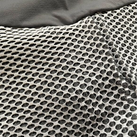 SHEIN Pack of 2 Athletic Bottoms Black Bike Shorts Gray White Textured Leggings - Picture 4 of 10